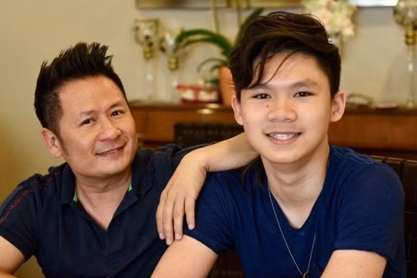 Fans ca si Phuong Loan doi cua quy tu nha Bang Kieu-Hinh-4