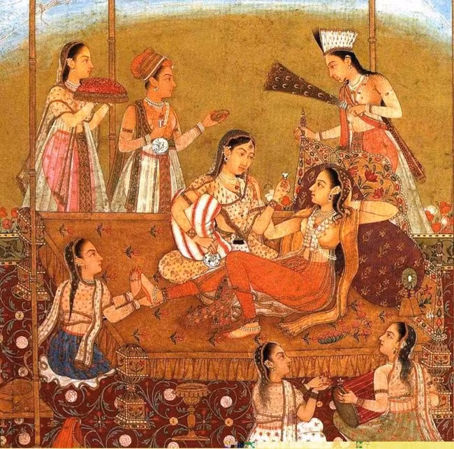 Tuy nhiên, chỉ có một phần nhỏ trong cuốn Kama Sutra mô tả về các tư thế "yêu" để đạt thăng hoa khi làm "chuyện ấy". Trong khi đó, phần lớn nội dung cuốn sách cổ này cung cấp kiến thức chung về cấu tạo cơ thể, đề cập tới diễn biến tâm lí của đàn ông và phụ nữ trước cũng như sau khi quan hệ...