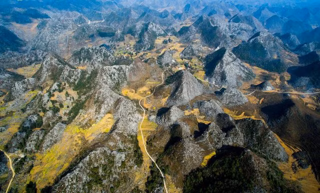 Cao nguyên đá Đồng Văn (Công viên Địa chất Cao nguyên đá Đồng Văn) đã được UNESCO công nhận là Công viên địa chất toàn cầu vào năm 2010. Ảnh: Dulichhagiang.vn.