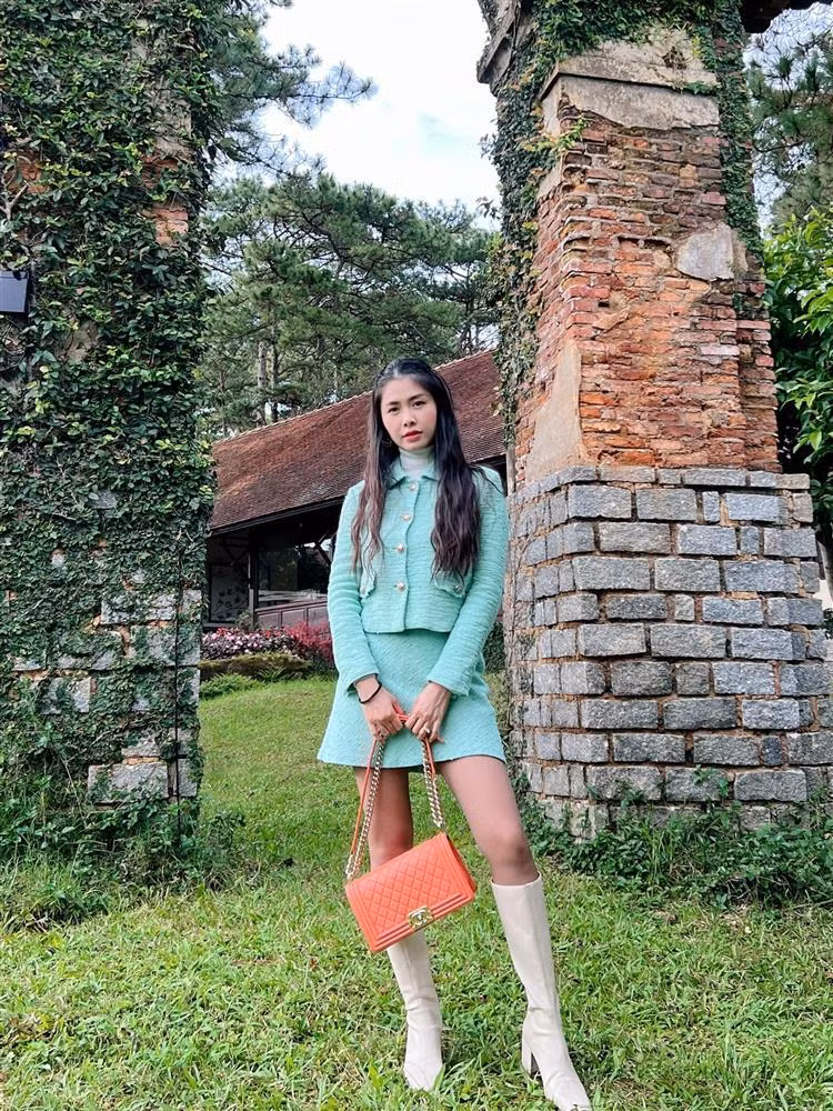 Vo Dang Khoi bi nguoi dan ong trung nien gan mac 