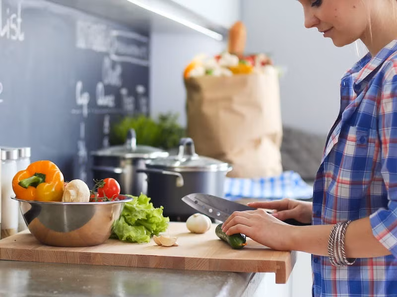 Mẹo giúp bạn tiết kiệm cả cục tiền khi mua đồ ăn Meo giup ban tiet kiem ca cuc tien khi mua do an