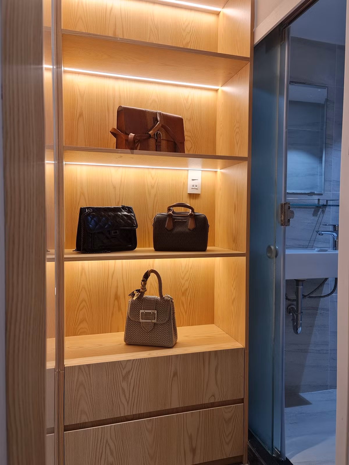 Ngôi nhà hơn 40m2 không một góc chết, tận dụng được cả diện tích bé xíu