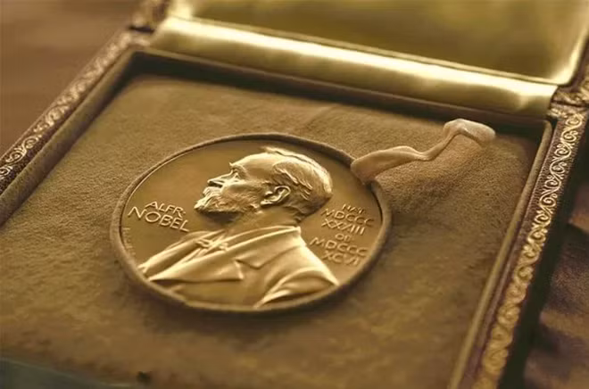 Nguoi phu nu bi an va nhung su that dang ngac nhien ve giai Nobel