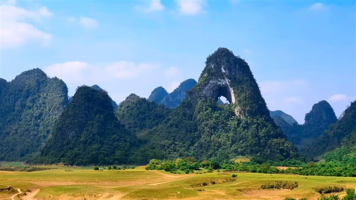 Nui Mat Than: Canh quan co 1-0-2 o Viet Nam