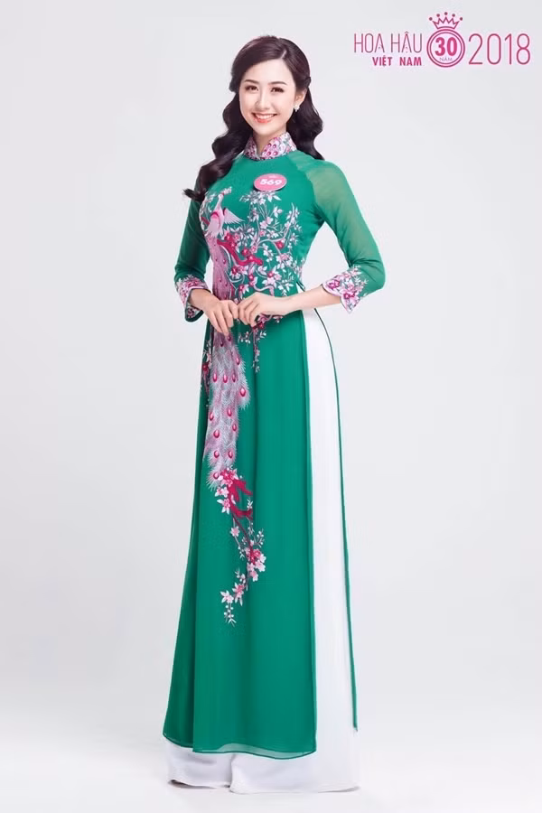 Phạm Ngọc Linh - một hotgirl nổi tiếng trong ngành hàng không cũng từng tham gia Hoa hậu Việt Nam 2018.