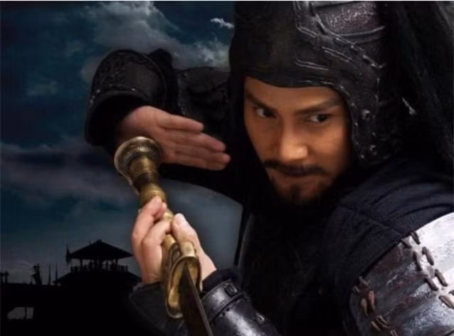 Lang mo manh tuong nao cua Tan Thuy Hoang khien chuyen gia khong the dao sau?