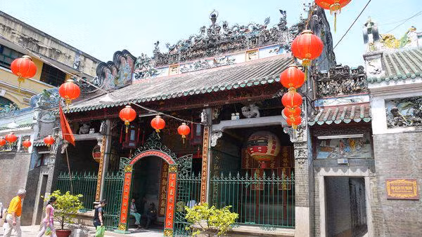 Thấy nhà có 13 dấu hiệu này là đang bị sát khí bủa vây - Hình 2 Thay nha co 13 dau hieu nay la dang bi sat khi bua vay-Hinh-2