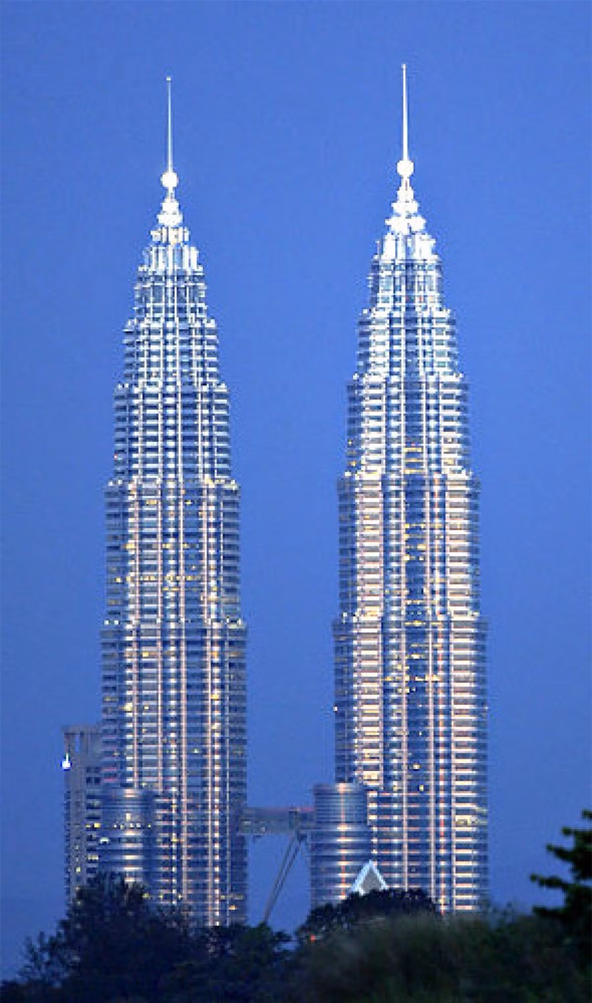 Kham pha Thap doi Petronas - Niem kieu hanh cua nhan dan Malaysia-Hinh-10
