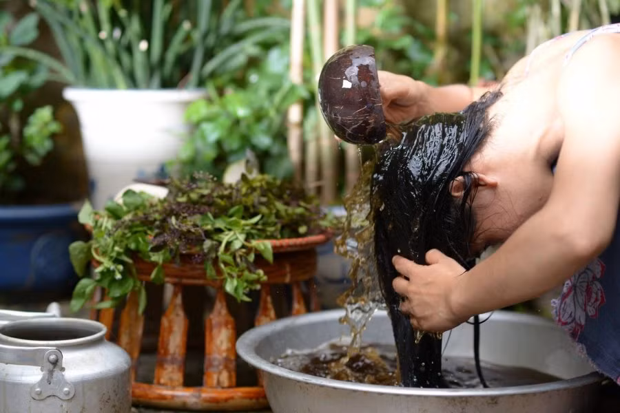 5 thoi diem tuyet doi khong duoc goi dau, anh huong nghiem trong toi suc khoe-Hinh-2