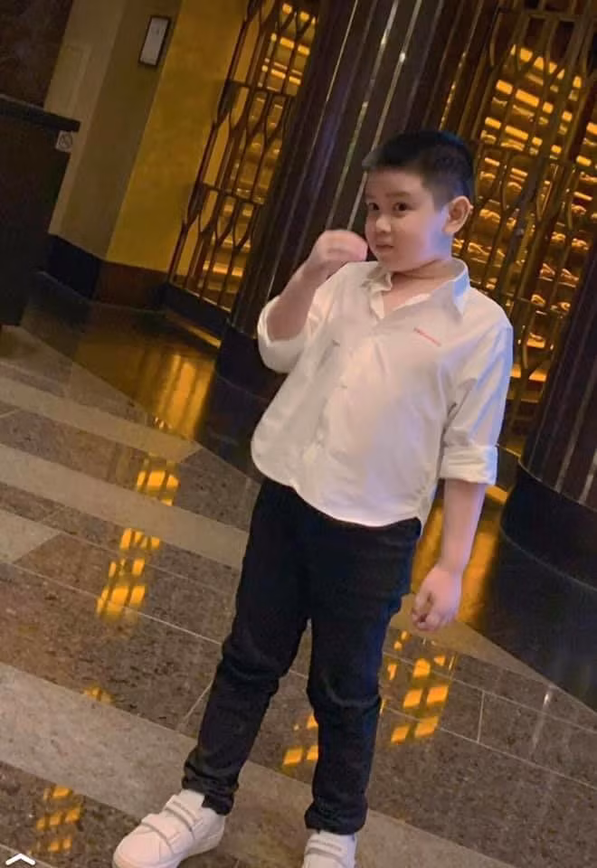 Con trai MC Quynh Chi va chong cu dai gia banh bao tuoi len 9-Hinh-3