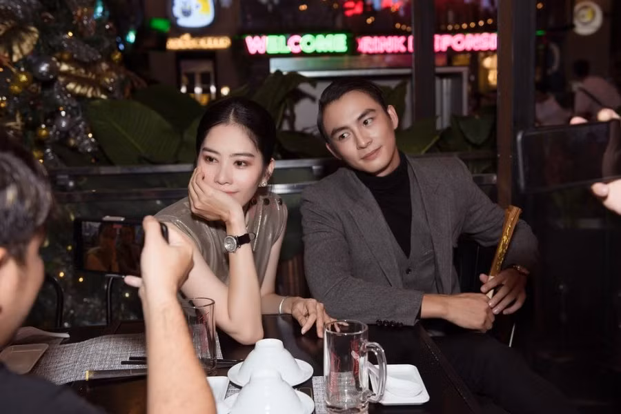 Nam Em moi Lanh Thanh ve que minh don Tet