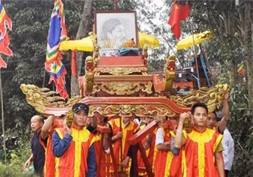 Vua Ham Nghi giau 1.000 thung vang o cho nao ?-Hinh-2