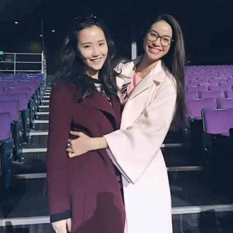 Anh chong Lan Khue sang My co vu Pham Huong bi 