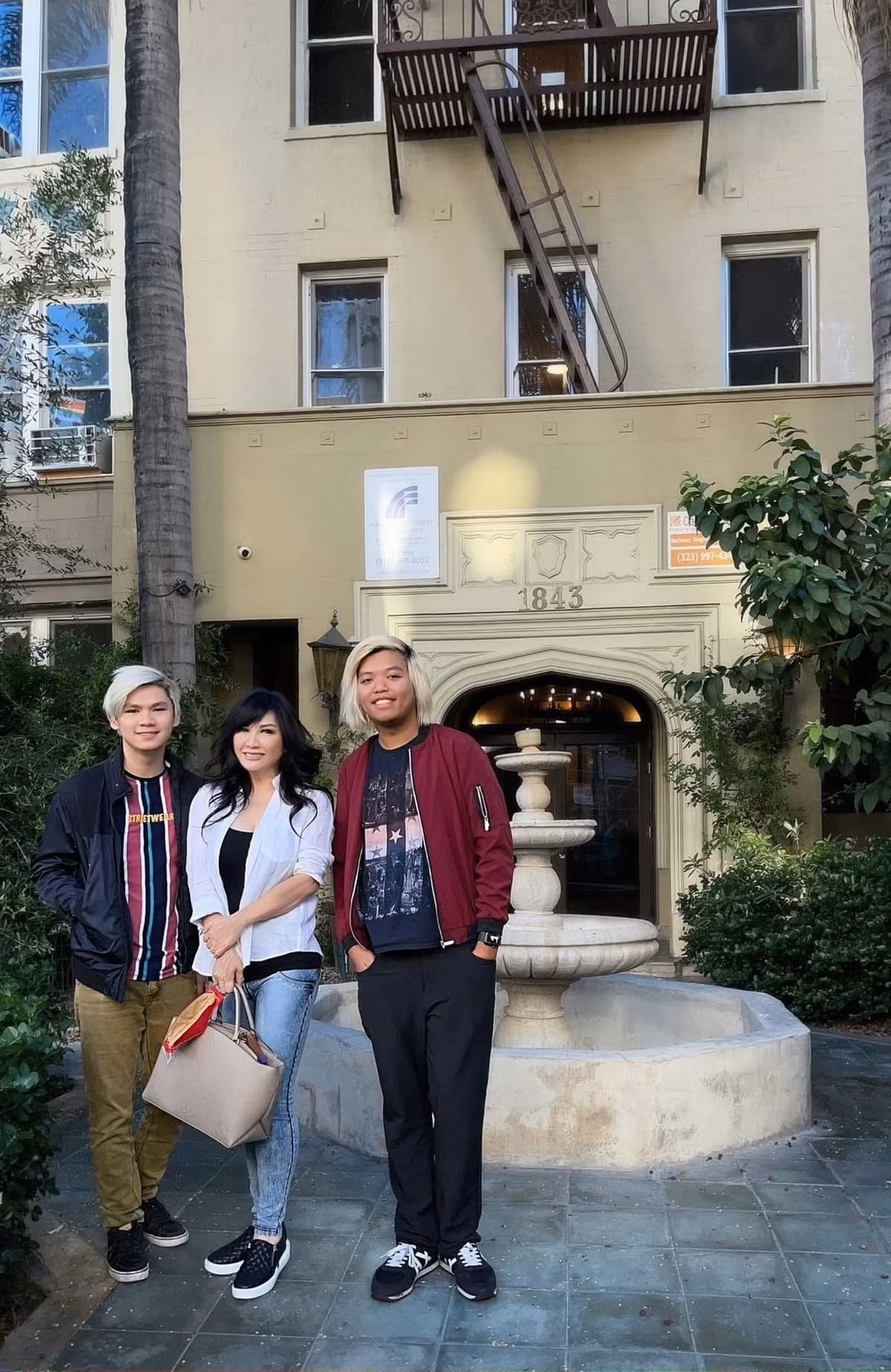 Con trai Bang Kieu, Ngoc Anh 3A o chung nha, hoc cung truong-Hinh-6