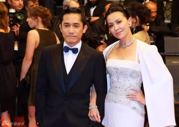Diem danh nhung nghe si Cbiz lay phai “co vo pha gia