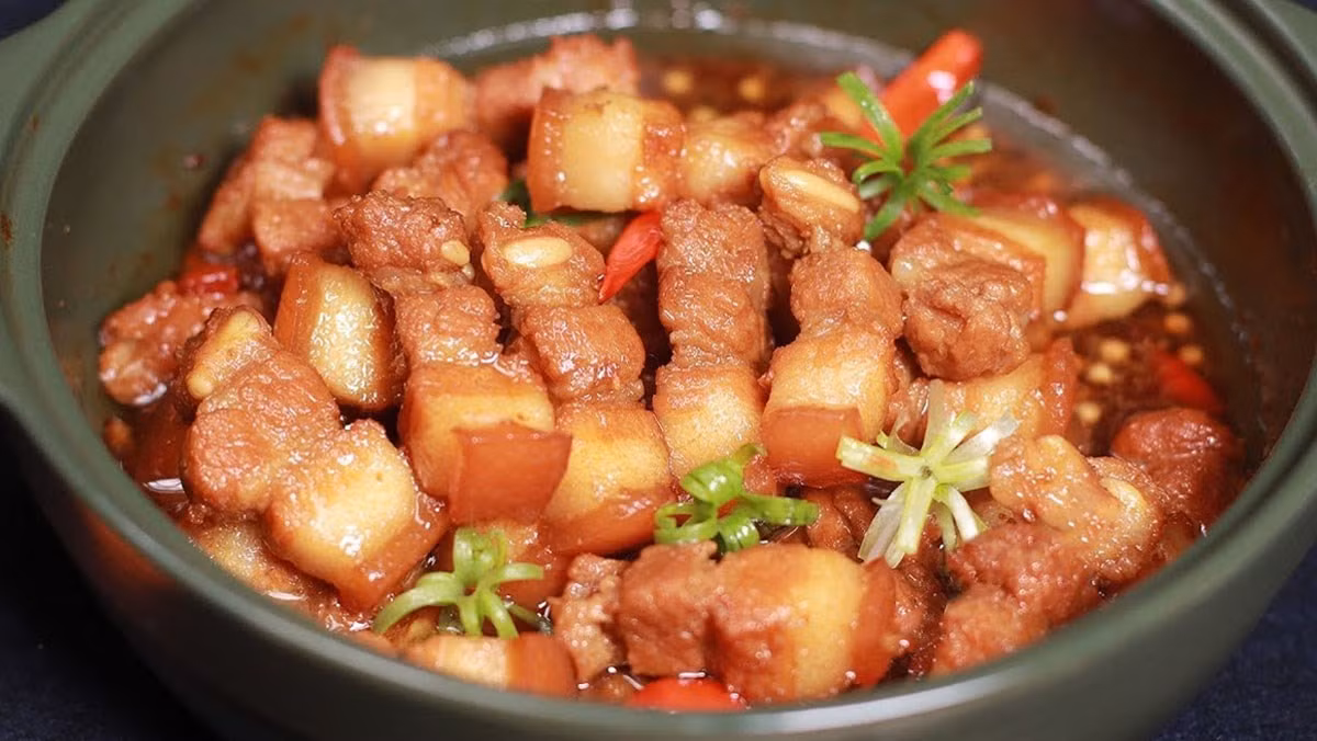 Đời sống - Thêm thứ này vào nồi, đảm bảo thịt kho nhanh mềm, thơm ngon đúng vị (Hình 3).