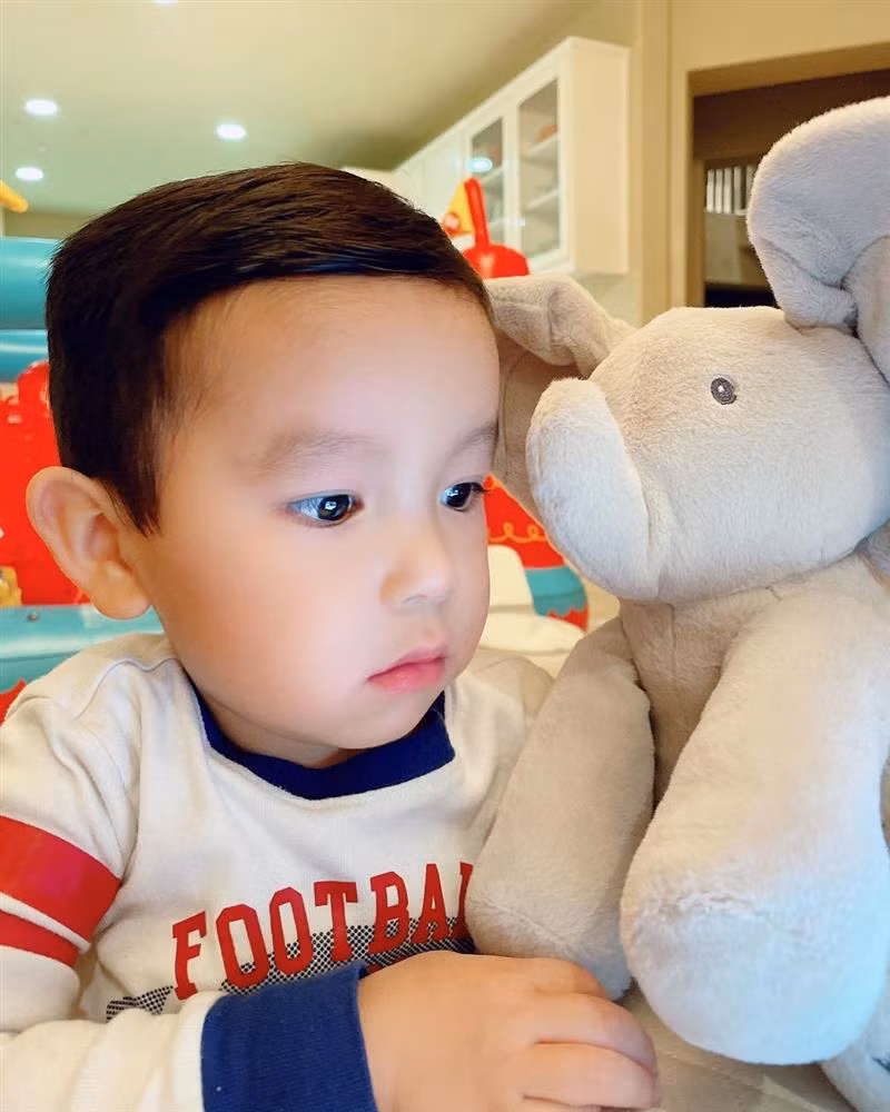 Quy tu nha Pham Huong lon nhanh nhu thoi-Hinh-5