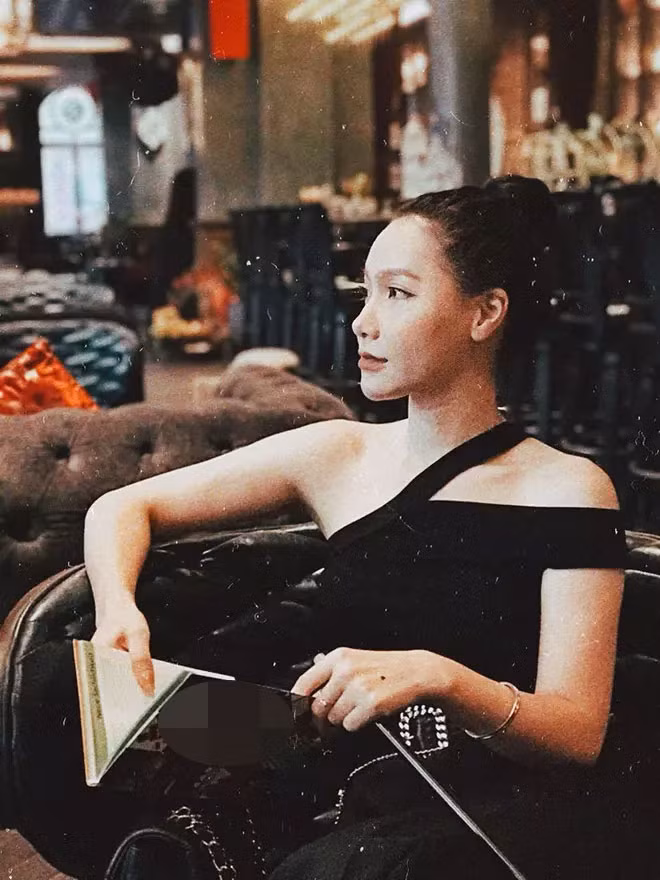 MC Minh Ha chao he bong mat, den noi Quynh Nga vao doi 