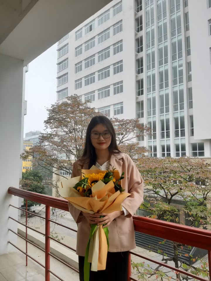 Nu sinh nguoc dong de tot nghiep xuat sac DH Bach Khoa Ha Noi