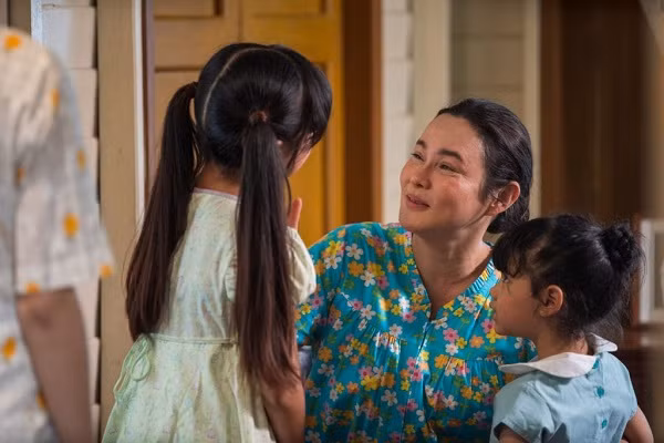 Trua nang nhu lua, me toi mac quan ong thap ong cao di tham con chau
