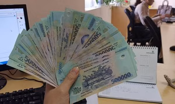 Ha Noi thuong Tet cao nhat 400 trieu dong/nguoi