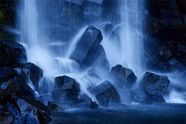 Mê mẩn trước vẻ đẹp huyền ảo của 6 thác nước kỳ lạ nhất thế giới ảnh 13