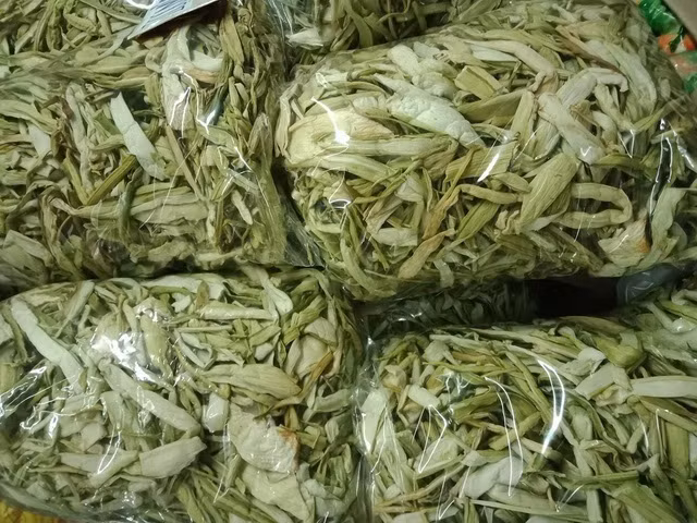 Cua bien mat gia, khoai lang tim bat ngo dat do