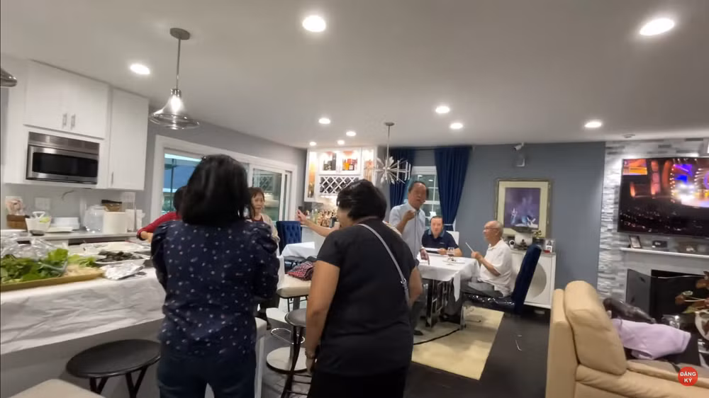 Cháu gái cố nghệ sĩ Thanh Nga giàu có tại Mỹ, ở biệt thự 800 ngàn đô - Hình 2 Chau gai co nghe si Thanh Nga giau co tai My, o biet thu 800 ngan do-Hinh-2