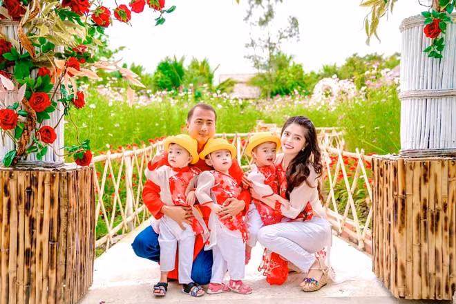 Sinh mot lan 3 con, cuoc song cua ba me mien Tay thay doi 360 do-Hinh-11