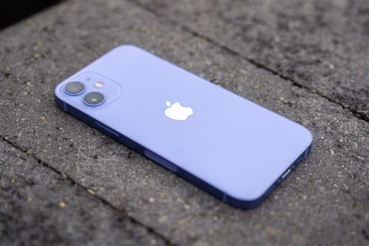Nguoi dung khong man ma voi iPhone 13 vi so con so 13