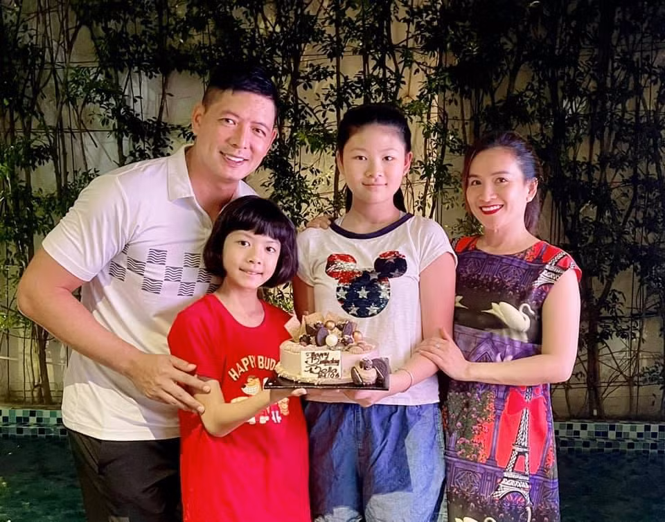 He lo moi quan he cua Binh Minh va nha vo dai gia-Hinh-4