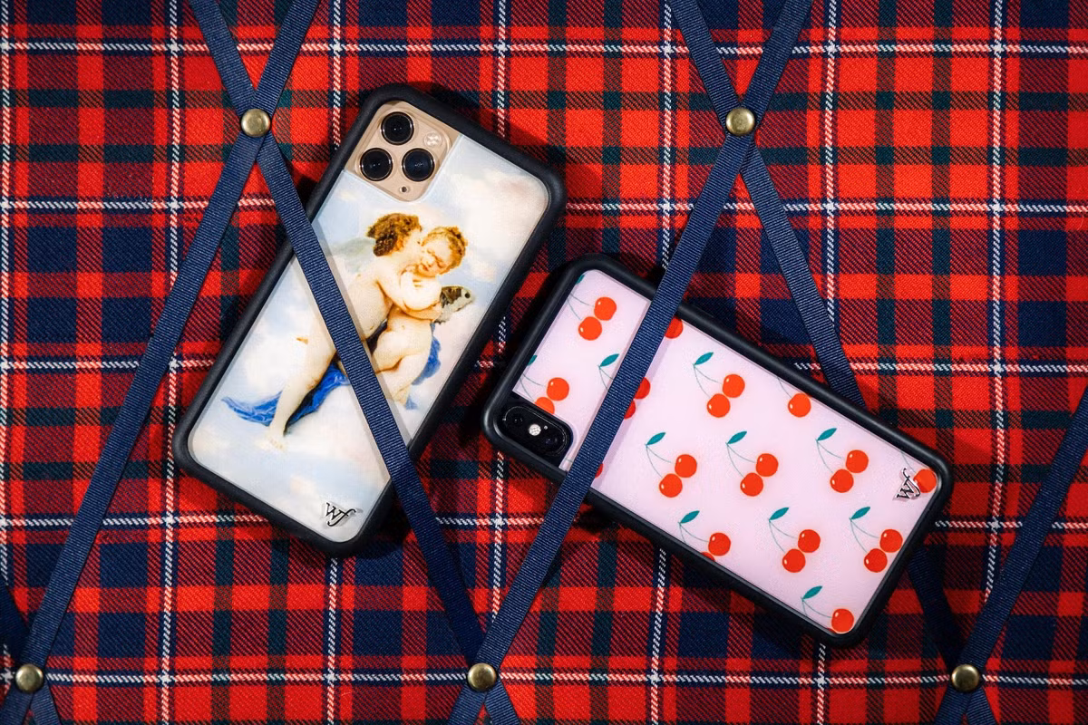 Tai sao ban phai mua op lung de che di ve dep cua iPhone?