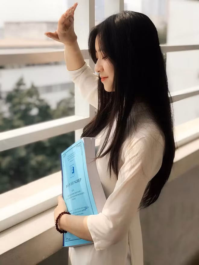 Nu sinh xinh dep tro thanh thu khoa dau ra Dai hoc Xay dung Ha Noi-Hinh-4