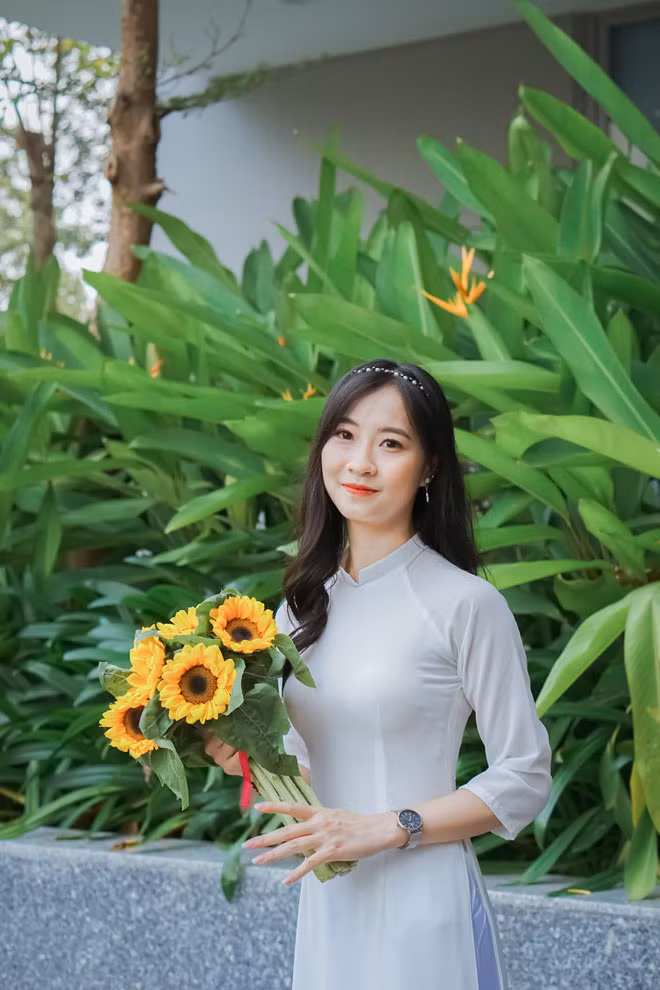Nu sinh xinh dep tro thanh thu khoa dau ra Dai hoc Xay dung Ha Noi-Hinh-6