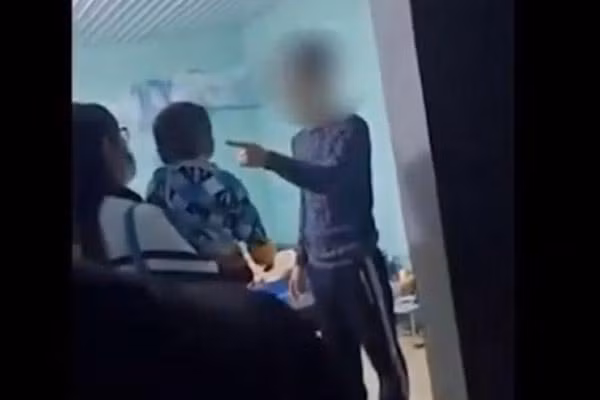 Bat qua tang chong song voi nhan tinh trong phong tro