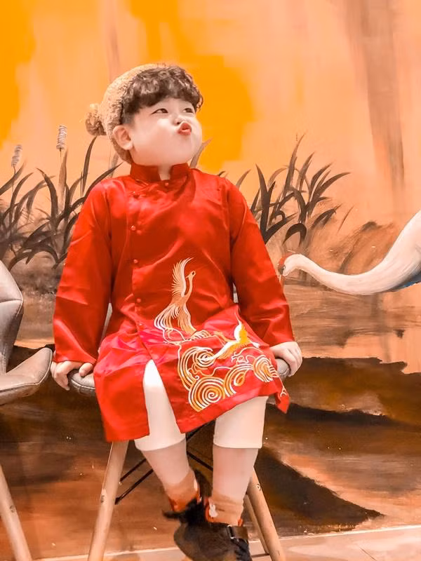 Con trai cua Lan Phuong va Hong Dang trong 