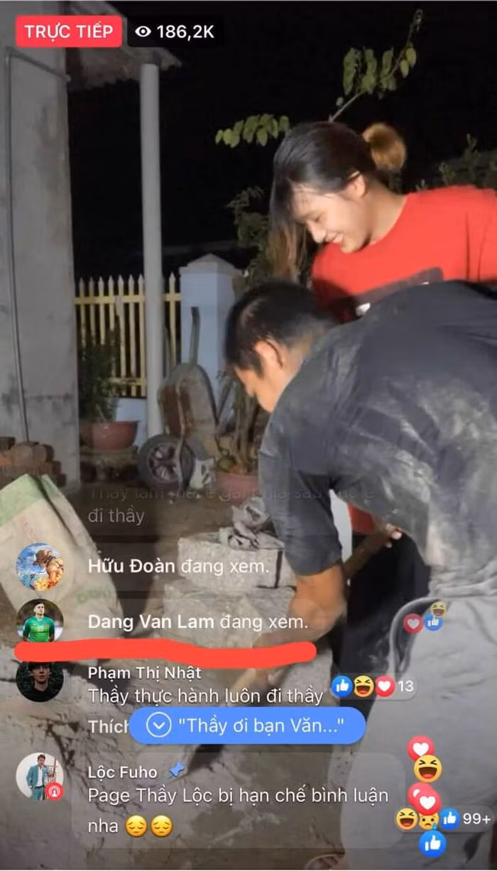 Phat hien mot guong mat cua DTVN xem Loc Fuho 