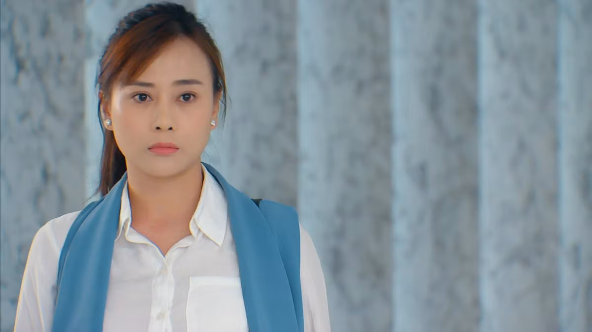Loạt gile đa dạng màu sắc của Nam trong Hương vị tình thân. Đôi khi, Nam có sự thay đổi khi kết hợp áo sơ mi bên trong áo gile, thay vì áo phông ở những tập khác.