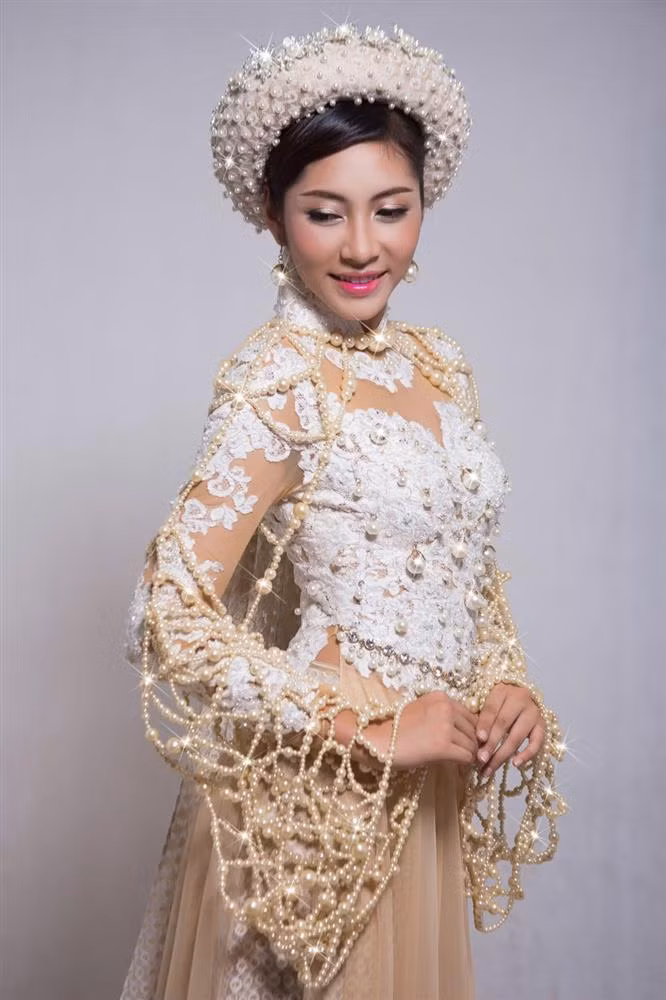 Hoa hau ly hon Dang Thu Thao tung mac bo do 5 ty dong-Hinh-7