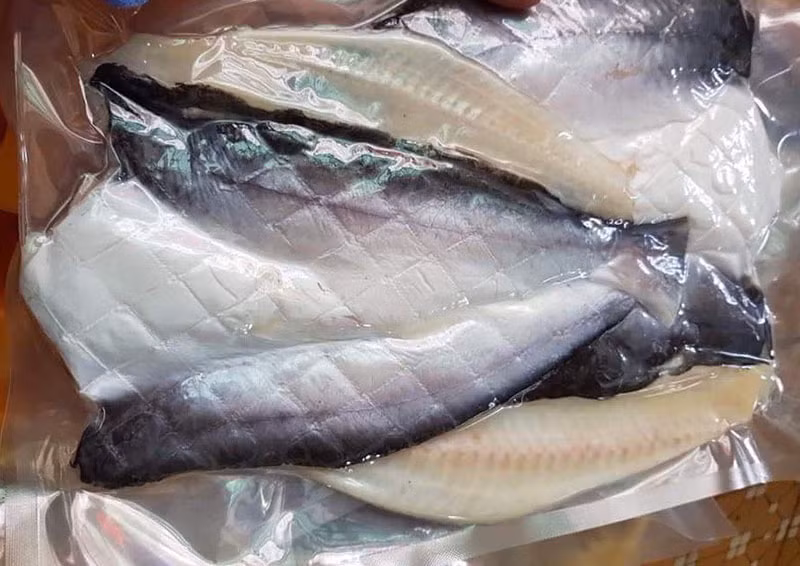 Dac san hiem Nam Bo: Ca thom mui la dua, gia 1 trieu dong/kg-Hinh-3