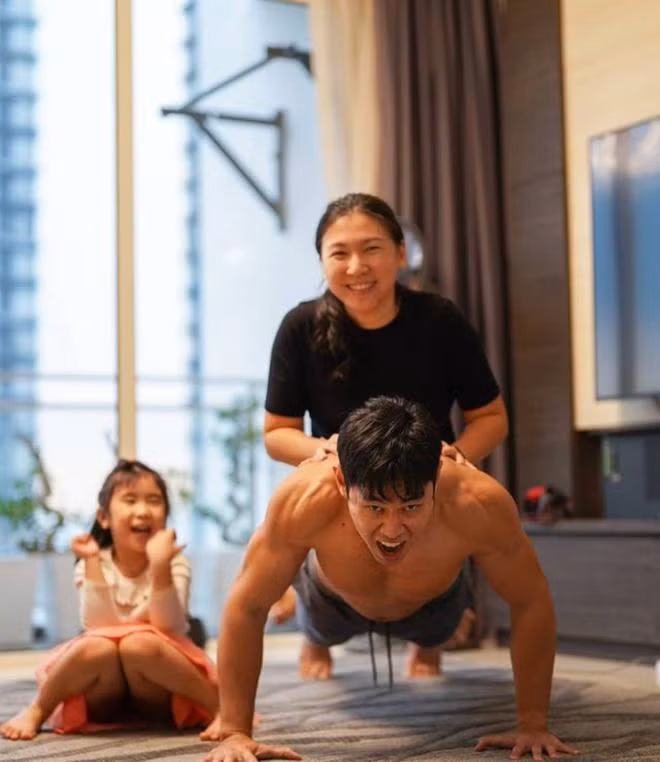 Hot boy ban sau gay sot voi ngoai hinh giong Chau Kiet Luan hien ra sao?-Hinh-5