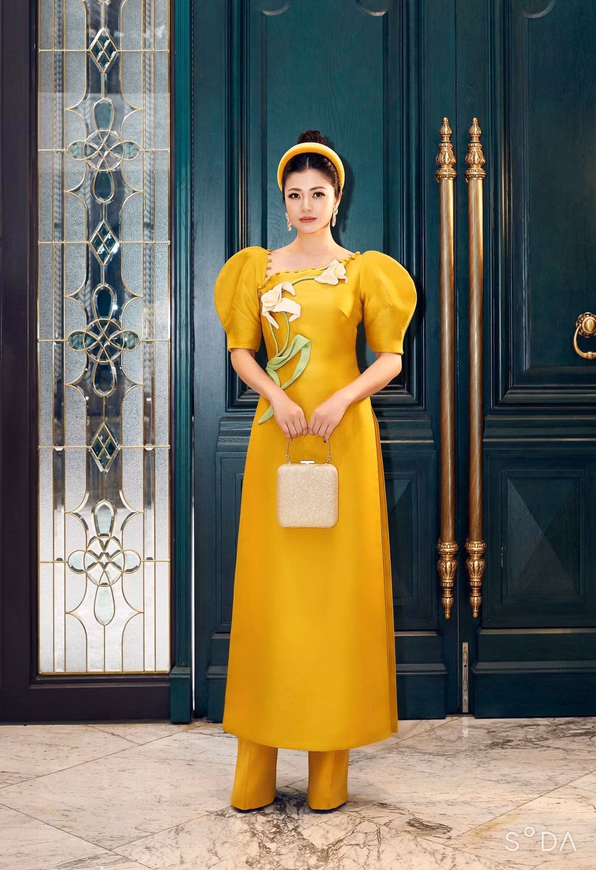 Là diễn viên tay ngang nhưng Kiều Anh có gia tài phim kha khá với các vai diễn trong: Phía trước là bầu trời, Tình khúc bạch dương, Giọt nước mắt muộn màng, Hai phía chân trời, Những công dân tập thể, Hồ sơ cá sấu và phim điện ảnh Ký ức Điện Biên.