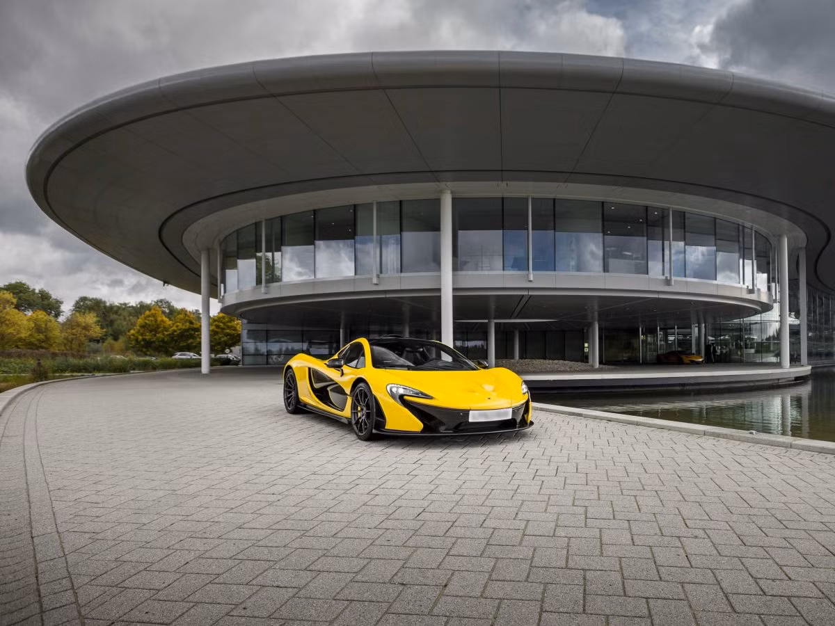 McLaren P1 là siêu xe mà rất nhiều fan hâm mộ ô tô mong muốn được một lần trải nghiệm.