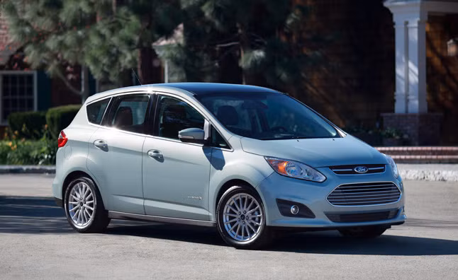 Mẫu xe ít tin cậy nhất trong dòng xe điện/hybrid là Ford C-Max Hybrid. Một trong những vấn đề lớn nhất của mẫu xe này là hệ thống giải trí MyTouch cho dù đã được cải tiến nhiều. Mức độ tiết kiệm của Ford C-Max Hybrid cũng không thực sự ấn tượng.