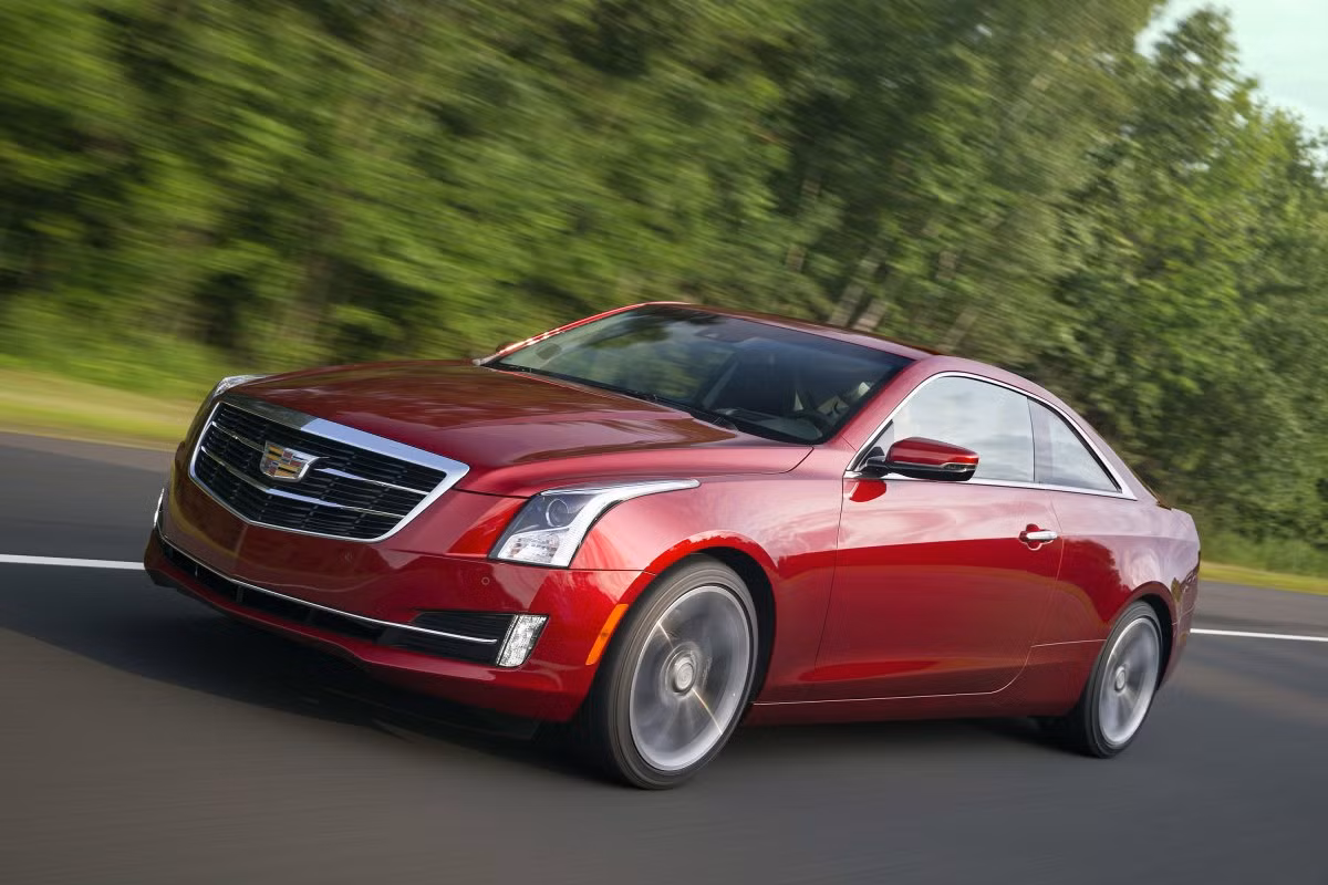Cadillac mang mẫu ATS-V để đọ sức với BMW 3/4 Series.