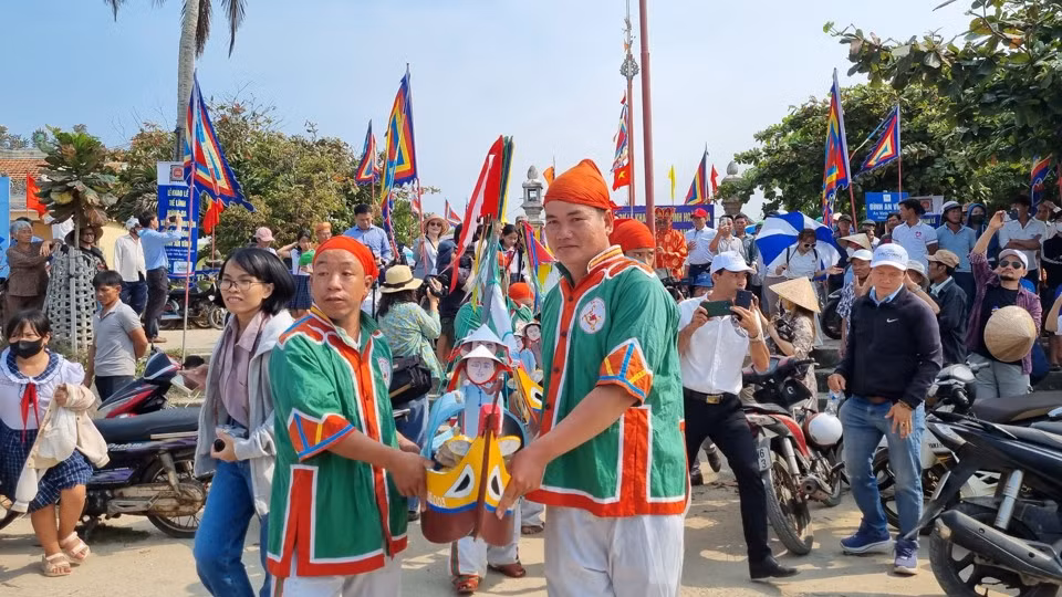 (C22) Quang Ngai kich cau du lich dip dai le 30/4 - 1/5-Hinh-2