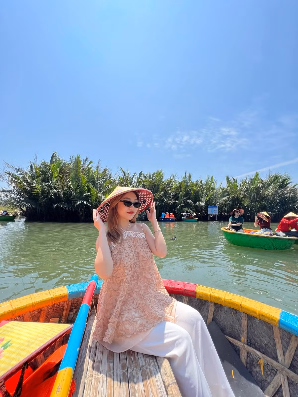Trai nghiem co phuc duyen dang cung nhung chuyen di day mau sac-Hinh-2