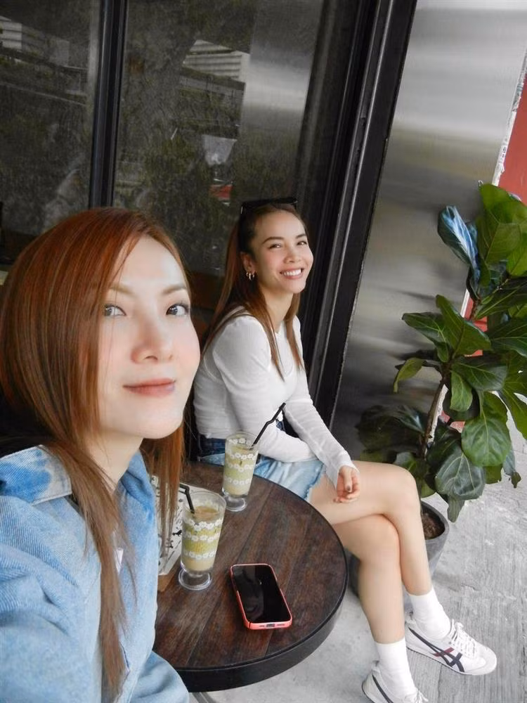 Chị em Yến Trang - Yến Nhi: Sắc vóc quyến rũ, độc thân tuổi U40 - Hình 2 Chi em Yen Trang - Yen Nhi: Sac voc quyen ru, doc than tuoi U40-Hinh-2