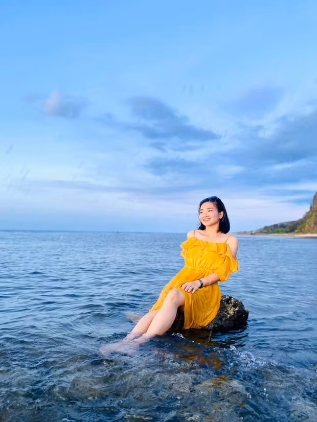 Nguyen Thi Oanh dien vay thuot tha, nhan sac ngot ngao-Hinh-5