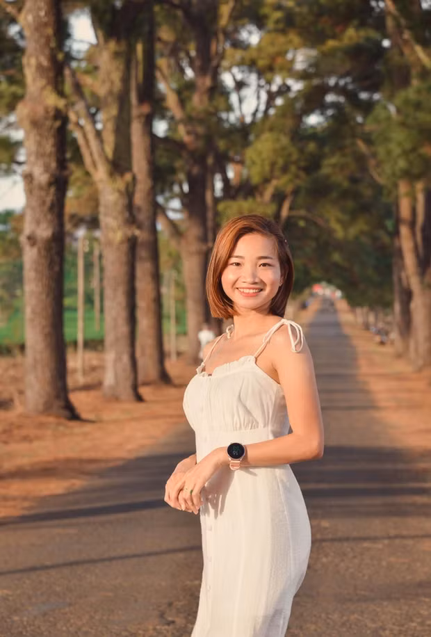 Nguyen Thi Oanh dien vay thuot tha, nhan sac ngot ngao-Hinh-2